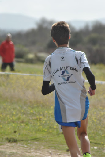 El atletismo torrejoncillano da un recital en el regional de Cross