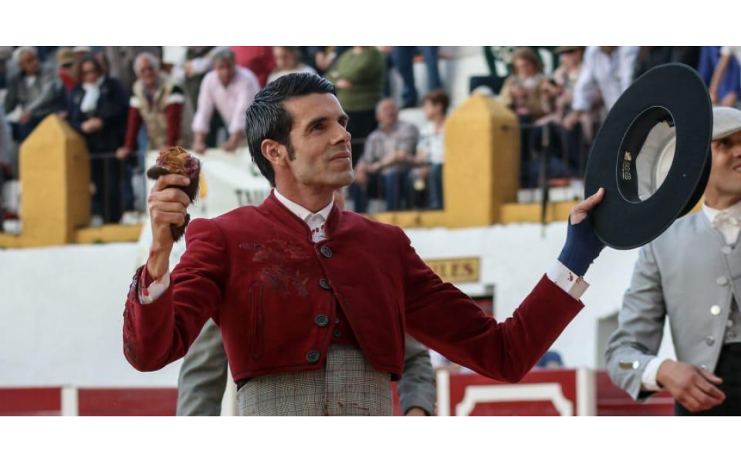 Emilio de Justo reaparece con éxito en Barcarrota