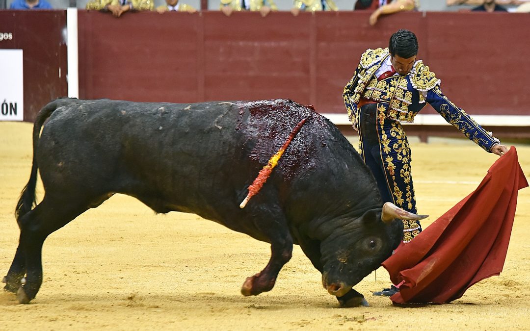 Emilio de Justo, premio a la mejor faena del año a un toro de Victorino Martín