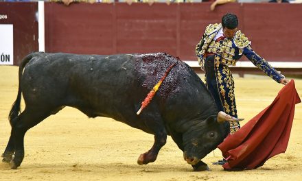 Emilio de Justo, premio a la mejor faena del año a un toro de Victorino Martín