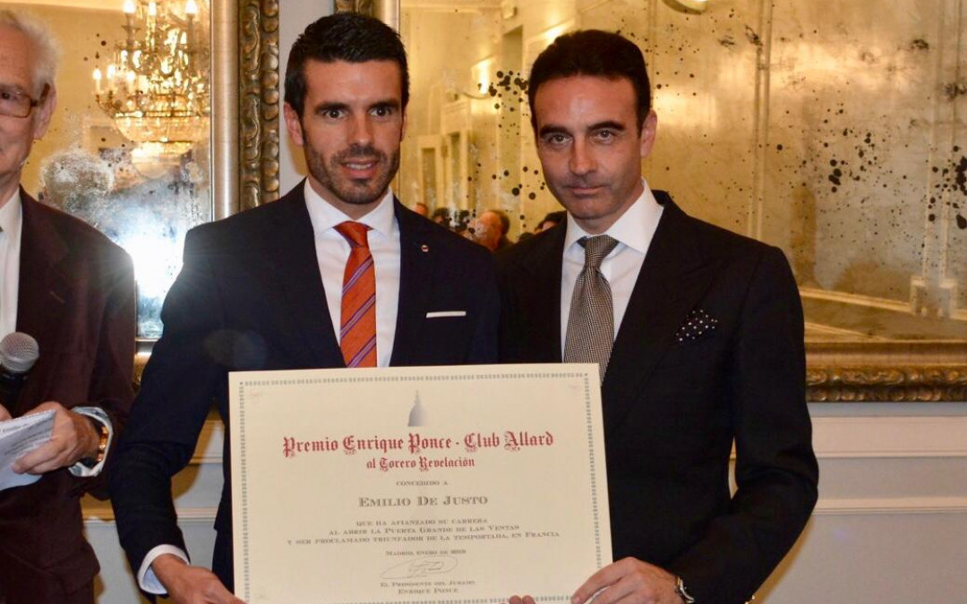 Emilio de Justo recibe el premio Enrique Ponce – Club Allard