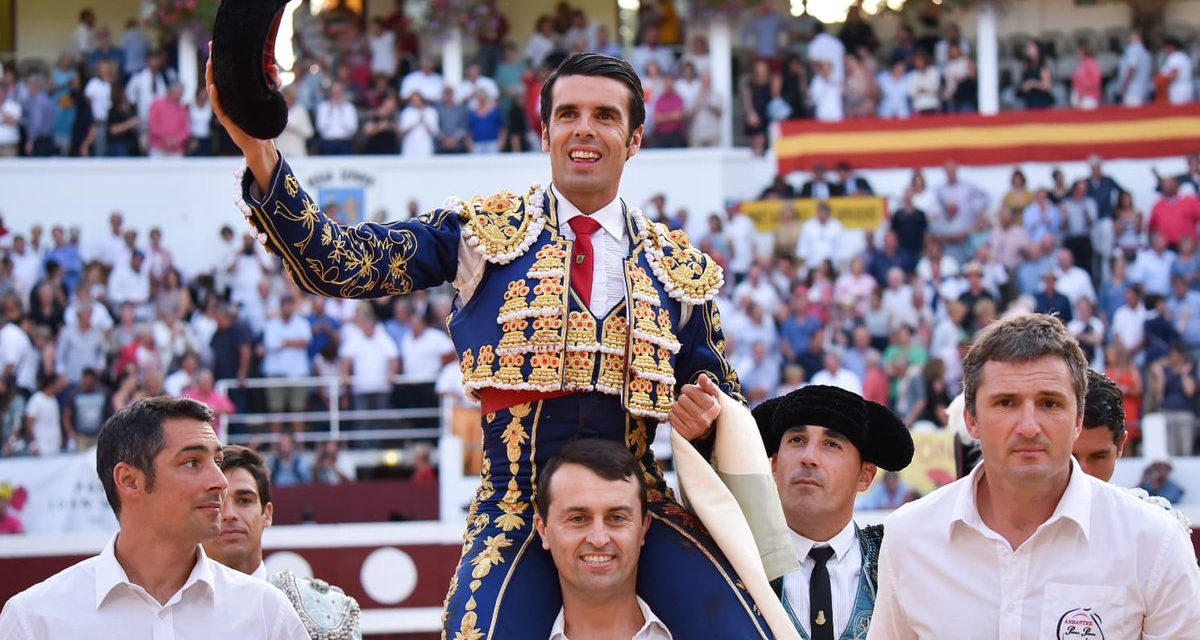 Emilio de Justo, premio Claude Popelin al triunfador de 2018 en Francia