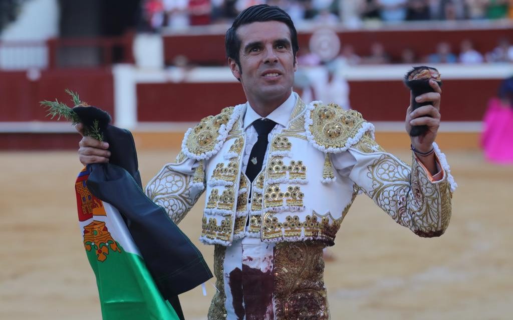 Triunfal reaparición de Emilio de Justo en Soria