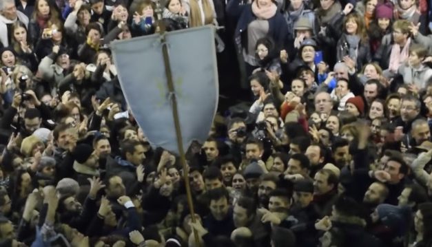 La Encamisá. La noche del 7 de diciembre-Corto documental