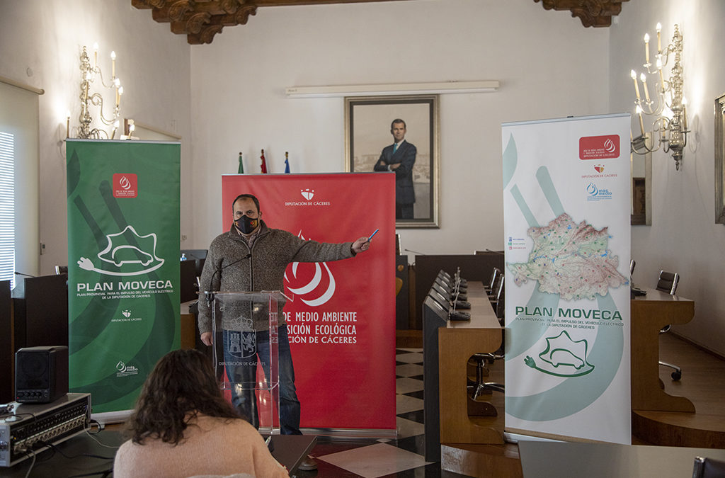 A lo largo de este año, la provincia de Cáceres contará con 53 puntos de recarga para vehículos eléctricos, con una inversión de 600.000 euros
