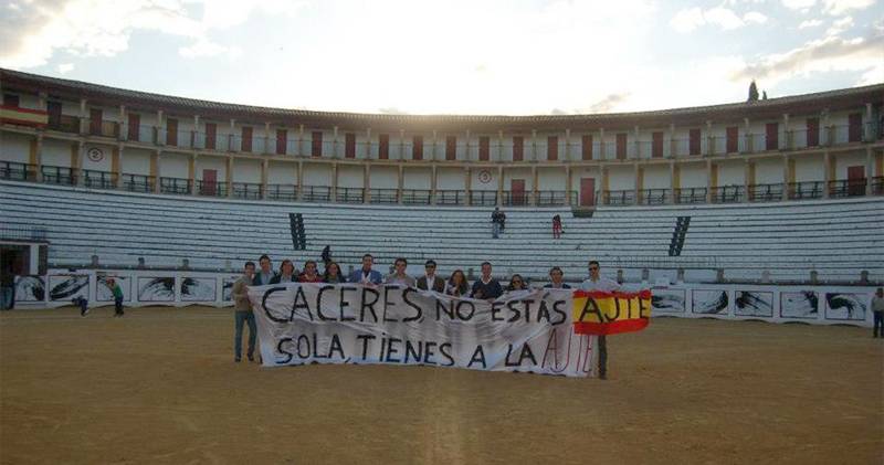 Jóvenes promueven la celebración de eventos taurinos en Cáceres