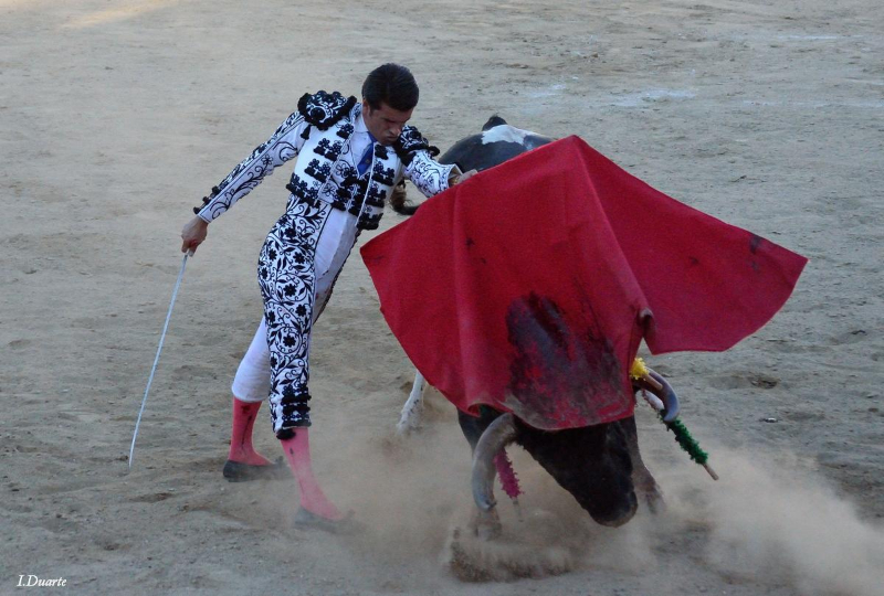 Emilio de Justo vuelve a triunfar en Francia