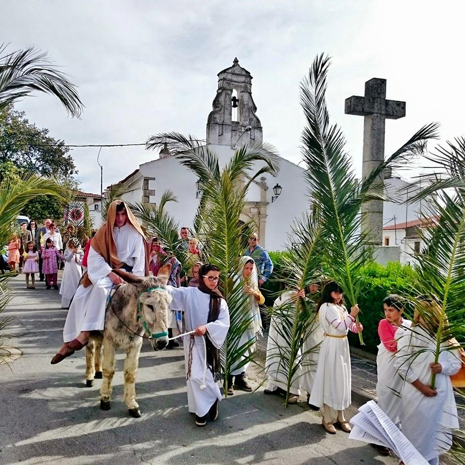 Las imágenes pringonas de Semana Santa volvieron a recorrer las calles del pueblo