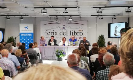 Feria del Libro de Cáceres. Presentación de la obra Los Orives.