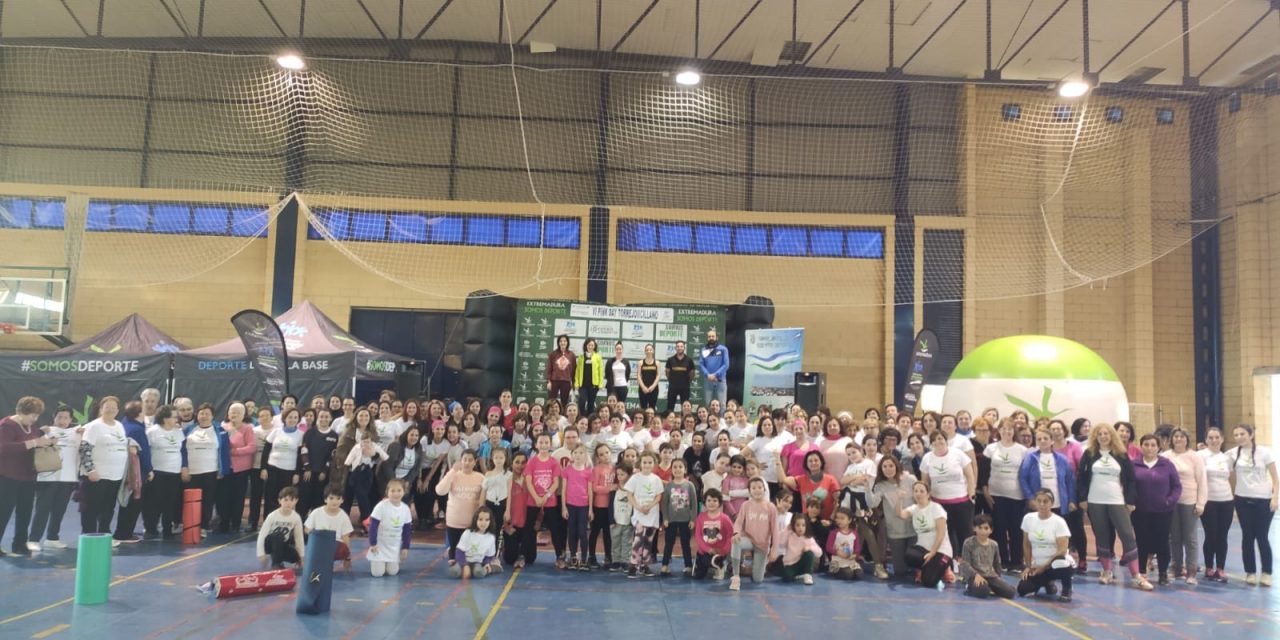 Éxito en el VI Pink Day Torrejoncillano con 170 participantes