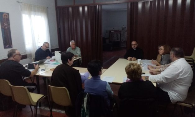 La coordinadora arciprestal de Carias de Coria se reúne para trabajar el voluntariado.