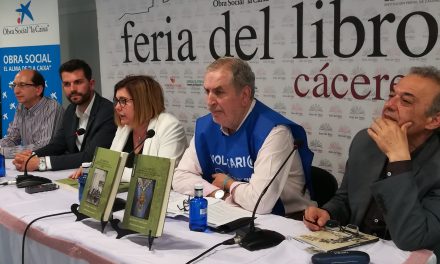 “El Nano” y la orfebrería de filigrana, temas de las dos publicaciones de la Diputación presentadas en la Feria del Libro