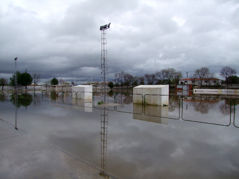 El temporal de lluvia provoca graves inundaciones en Torrejoncillo