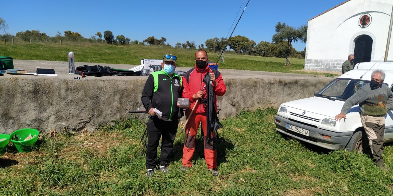 Juan José David ganador del segundo concurso de pesca