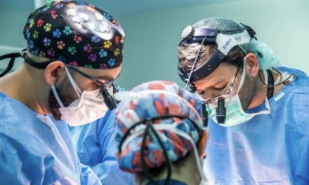 Cirujano torrejoncillano hace historia en trasplante pediátrico