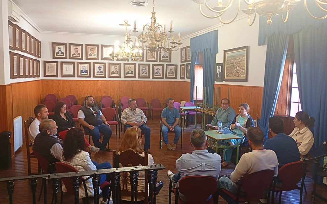 La Diputación de Cáceres refuerza su compromiso con los ayuntamientos en materia de vivienda y lucha contra el despoblamiento desde Torrejoncillo