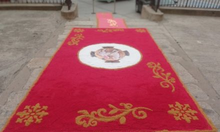 Alfombra de sal en el Corpus Chtisti  en la Parroquia de San Andrés Apóstol