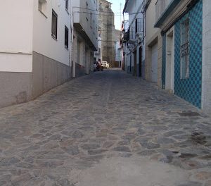 Calle cortada por obras