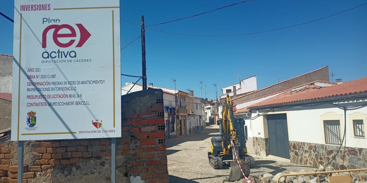 Iniciadas obras de mejora de pavimentos y redes en varias calles del municipio