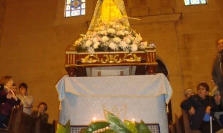 59 jinetes participaban en la ofrenda floral a María Inmaculada  en Torrejoncillo