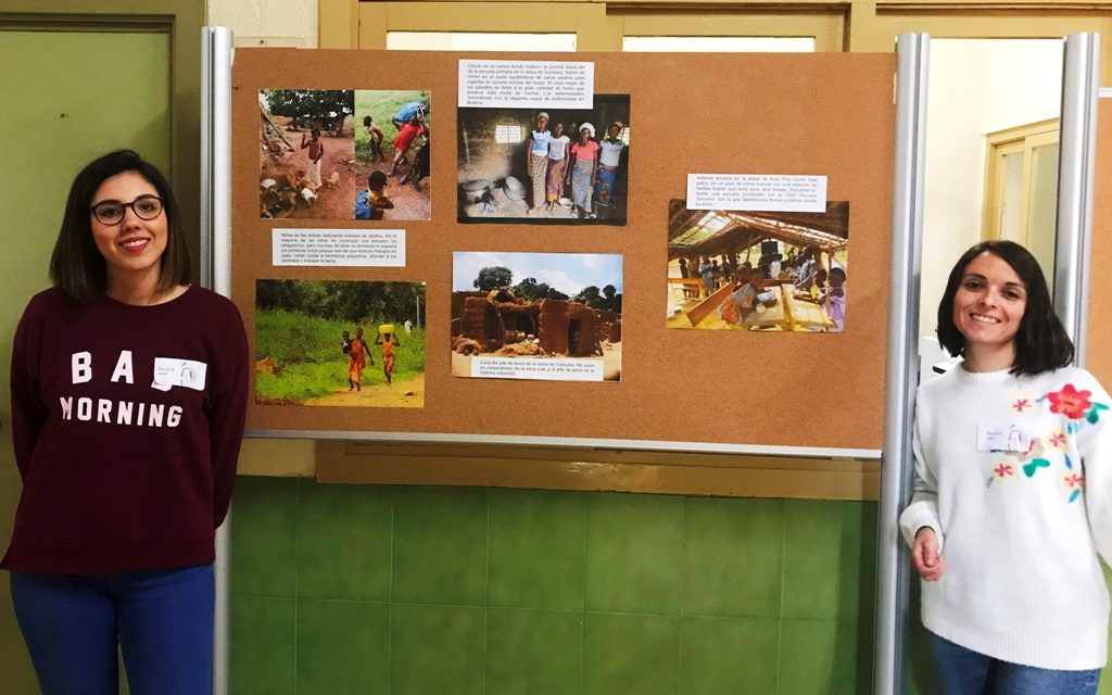 El IES Alagón de Coria inicia un taller de artesanía africana a favor de Gentinosina Social