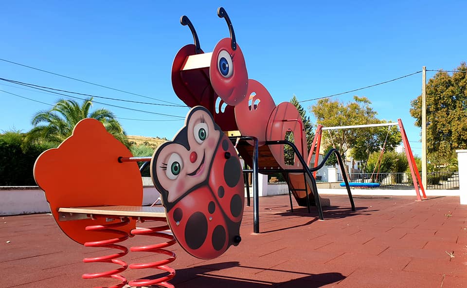 APERTURA DE PARQUES INFANTILES