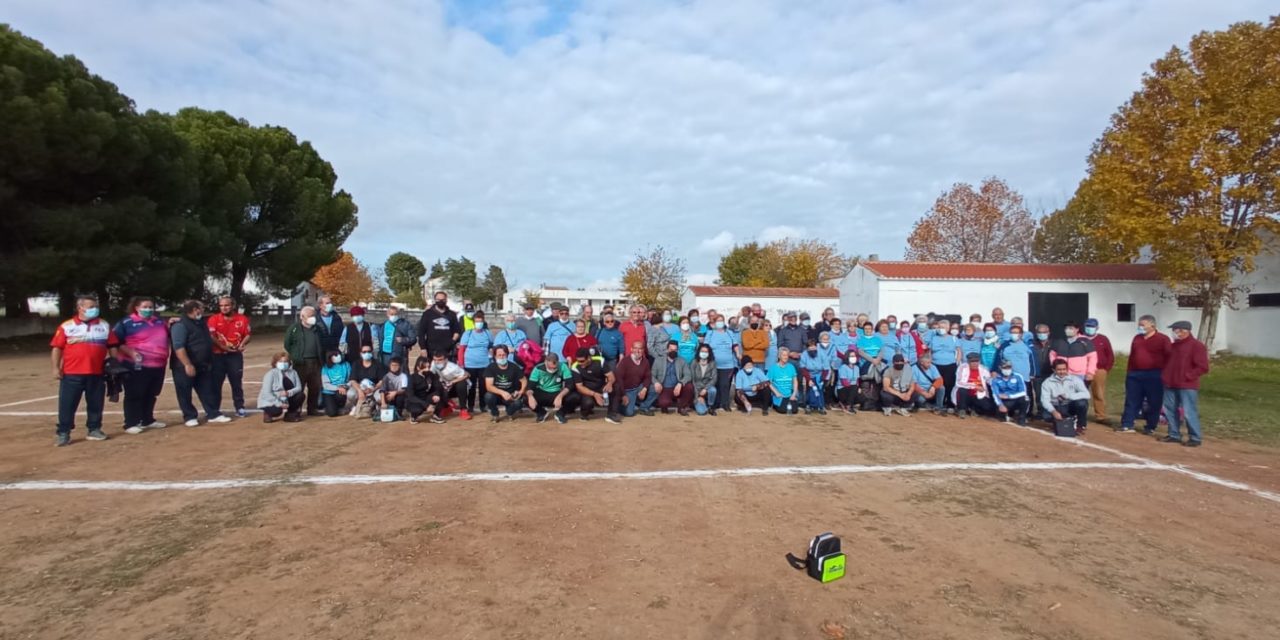 Valdencín acogió el XVI Torneo de Petanca Mancomunidad Rivera de Fresnedosa (Contiene galería fotográfica)