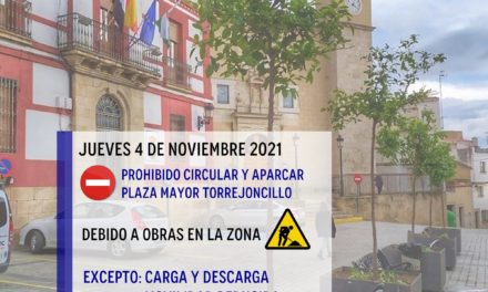 PROHIBIDO CIRCULAR Y APARCAR EN PLAZA MAYOR