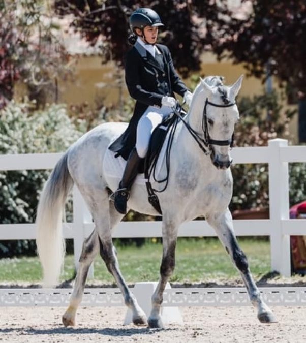 Primer puesto en el Concurso Nacional de Equitación de Trabajo en la Categoría Junior
