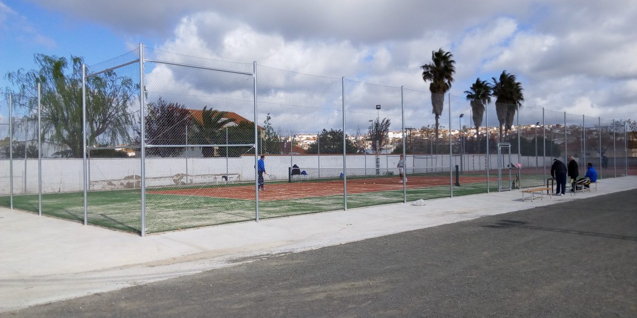 Inauguración de la nueva pista de tenis en Torrejoncillo