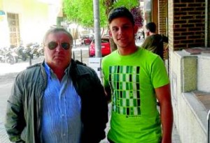 El jugador, junto a Adolfo Senso, su 'mentor' en el Diocesano - CEDIDA