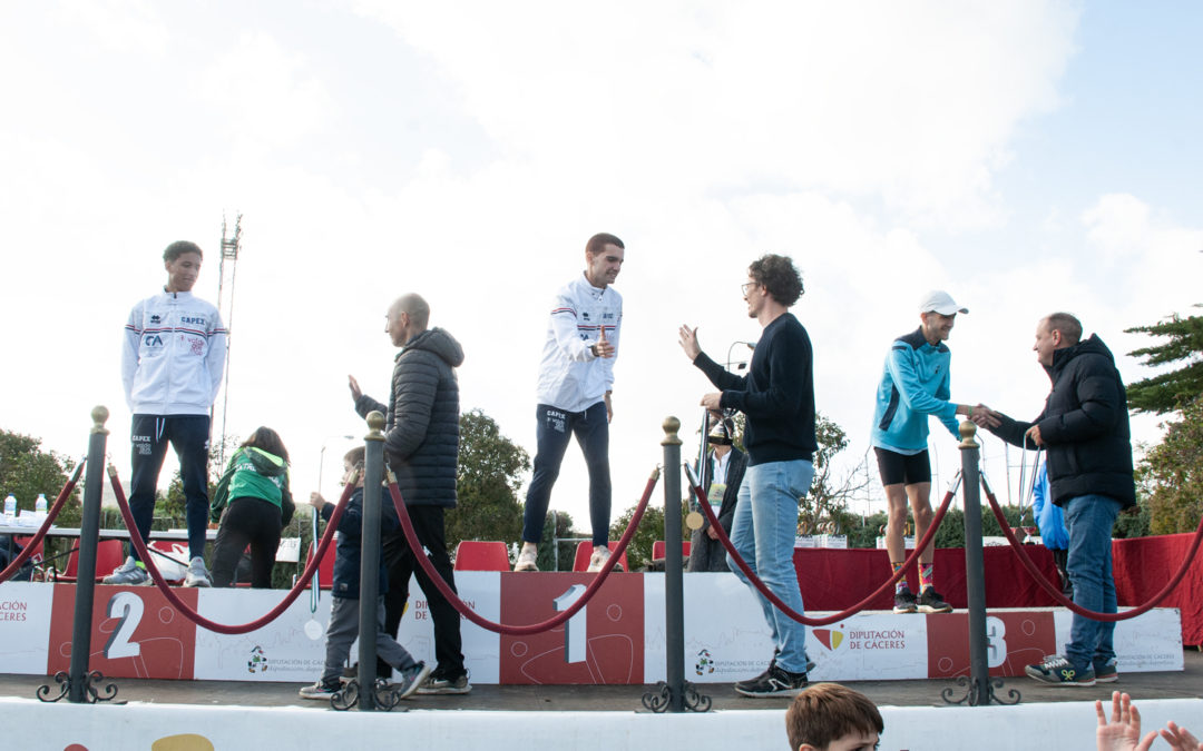 Cuarenta atletas extremeños participan en el V Cross ‘Aniversario Alcalá Patrimonio Mundial’ gracias a Diputación de Cáceres