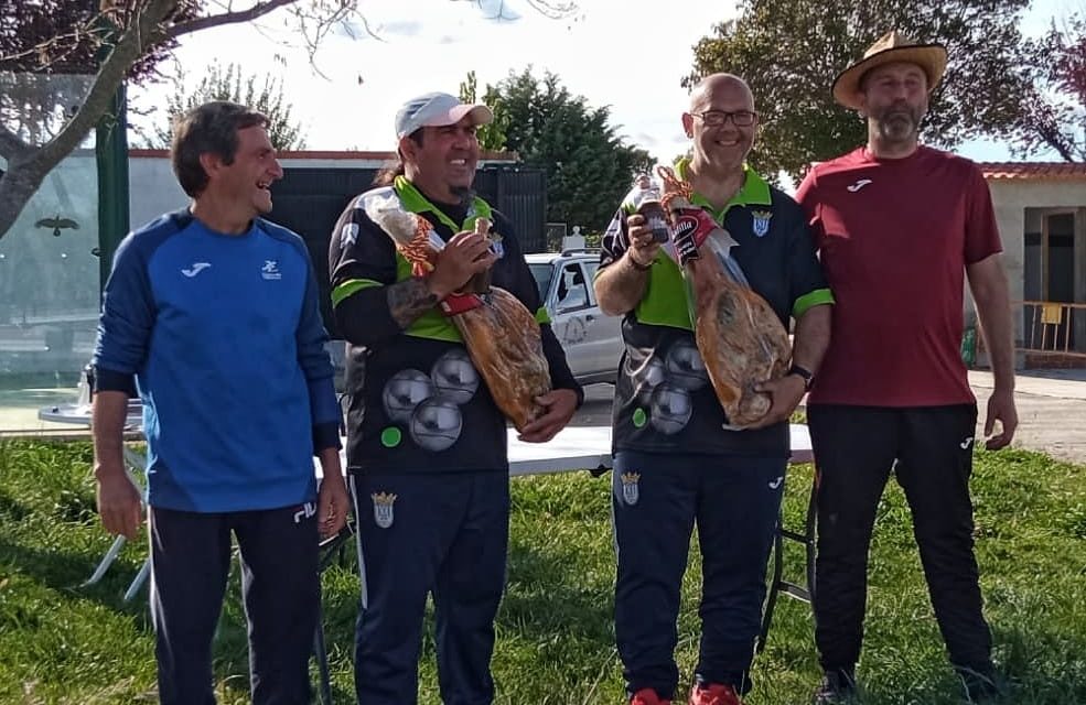 Gran día de petanca en Torrejoncillo