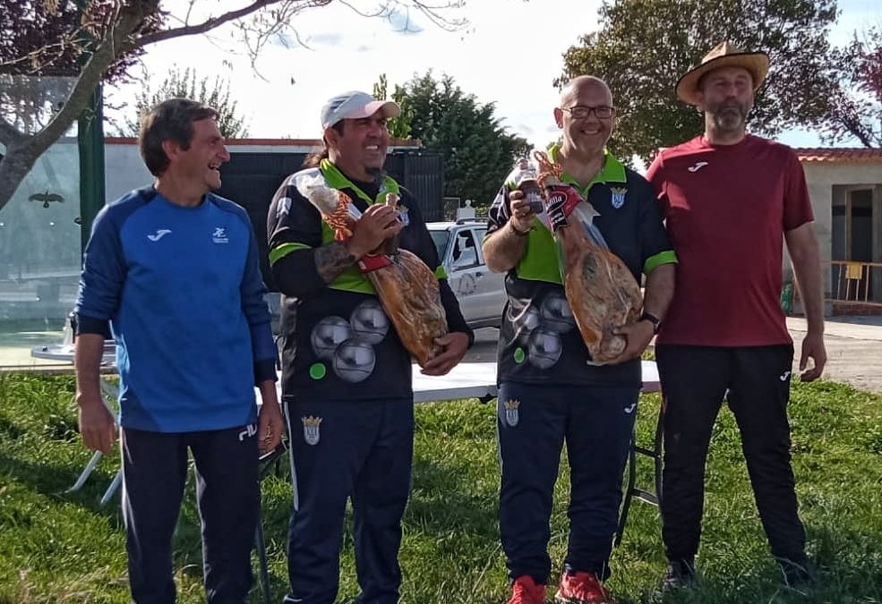 Gran día de petanca en Torrejoncillo