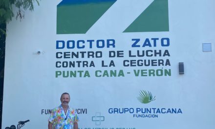 Enrique Santos Bueso forma a los nuevos oftalmólogos dominicanos