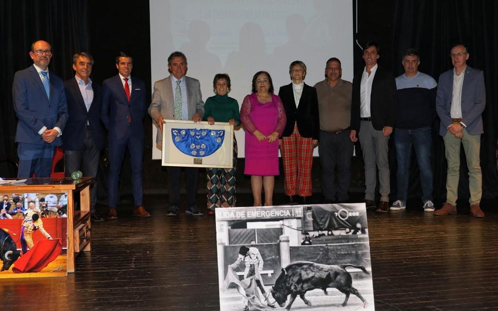 Gran éxito de participación en las III Jornadas Taurinas Torrejoncillanas, organizadas durante este fin de semana, en compañía de nuestro torero.