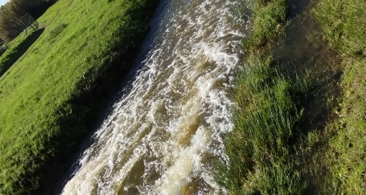 Siguen las lluvias y sigue el pantano subiendo de caudal