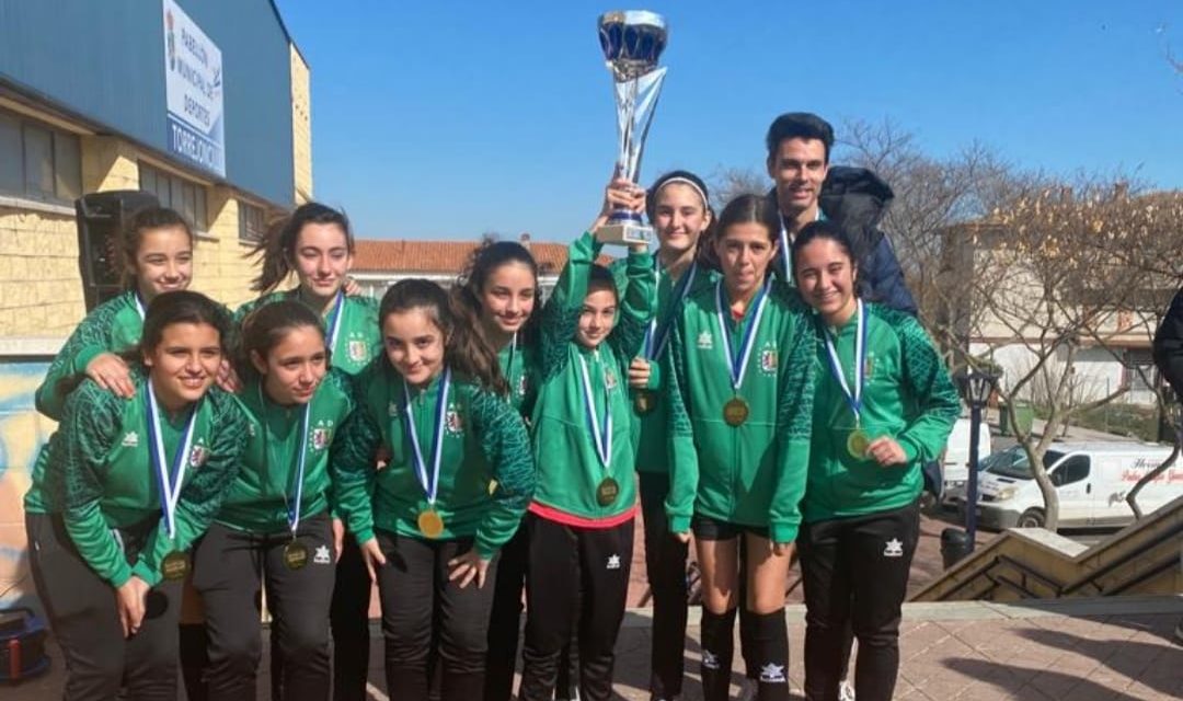 El AD Torrejoncillo Femenino Campeonas de liga esperando a los siguientes encuentros hacia la gloria