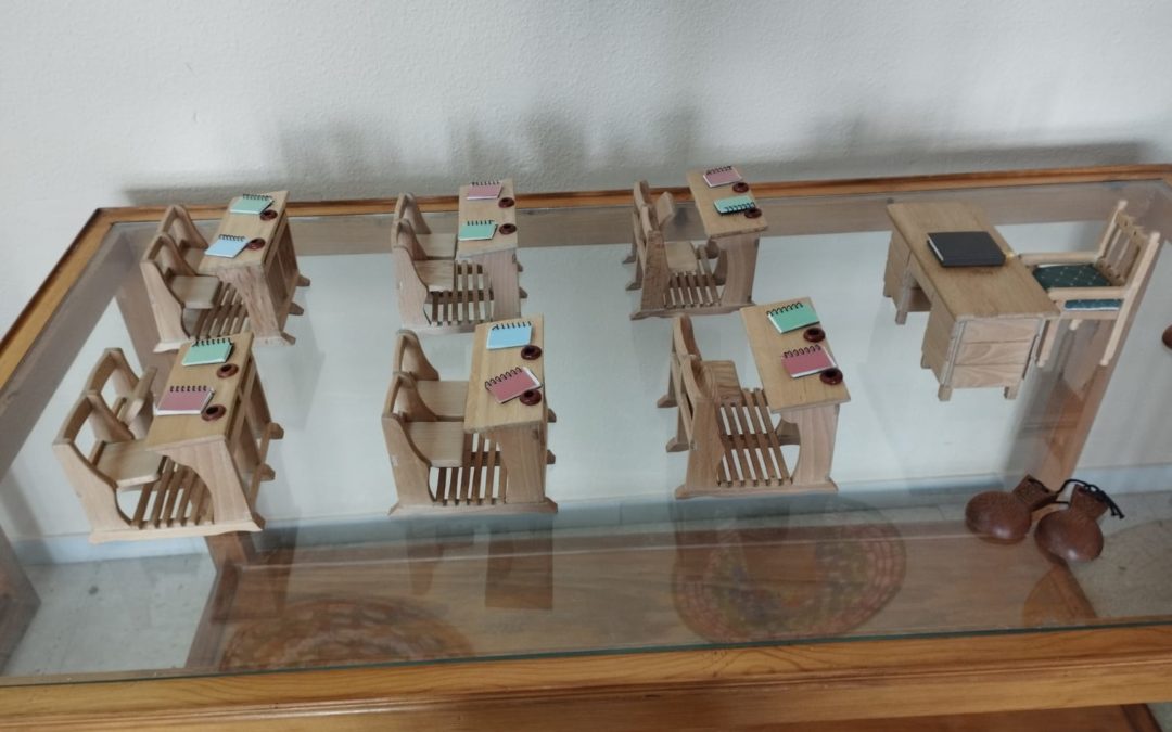 EXPOSICIÓN MINIATURAS DE MADERA DEL ARTESANO TEÓFILO RUBIO (Contiene Galería)