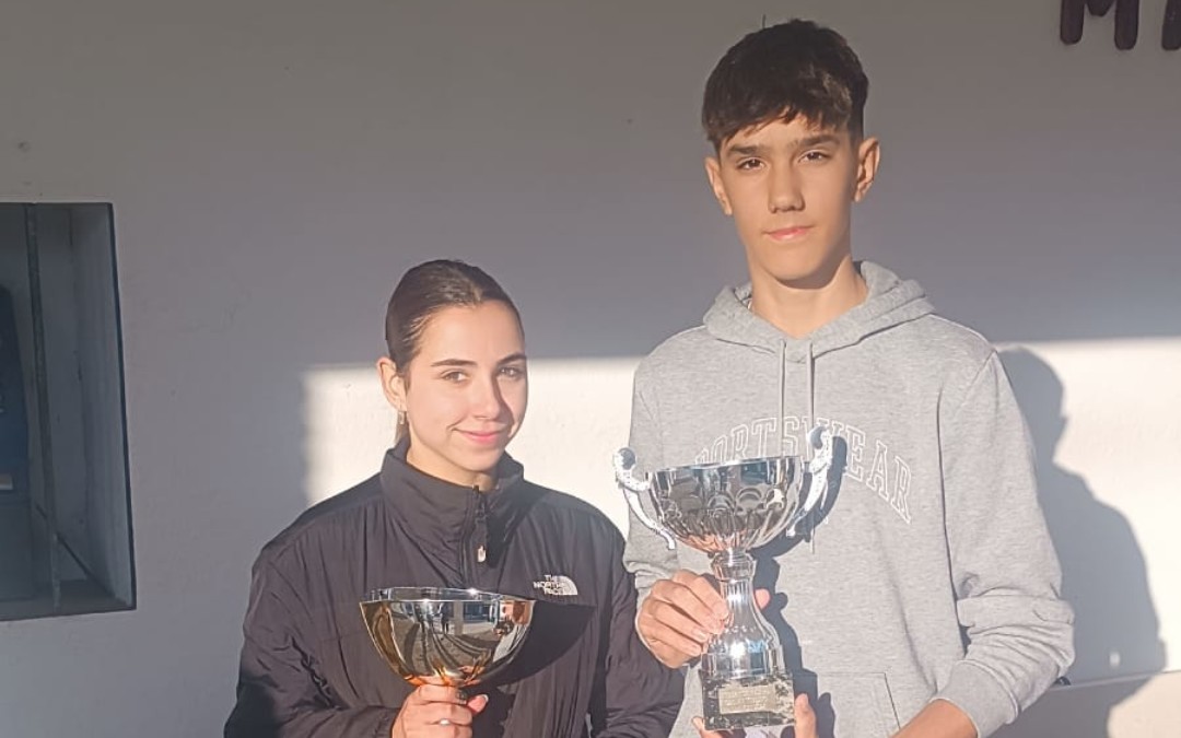 Juan Luis Cirujano se alzó con el triunfo de la General de la XXVII San Silvestre de Coria y Marta Testón era segunda en la general femenina.