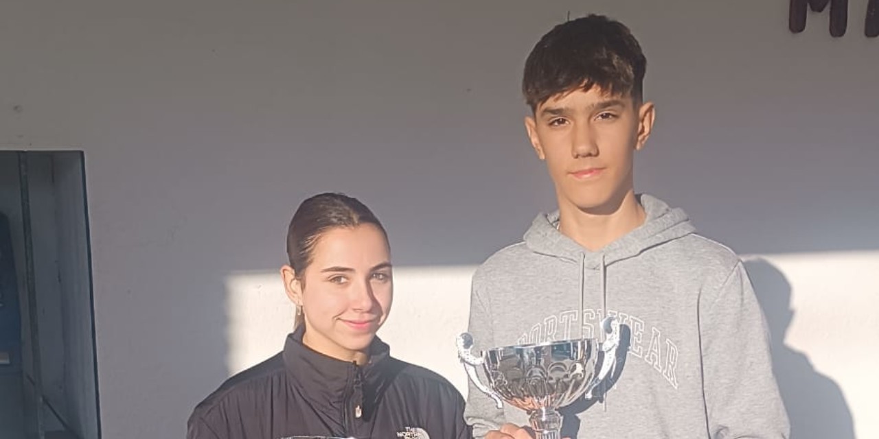 Juan Luis Cirujano se alzó con el triunfo de la General de la XXVII San Silvestre de Coria y Marta Testón era segunda en la general femenina.