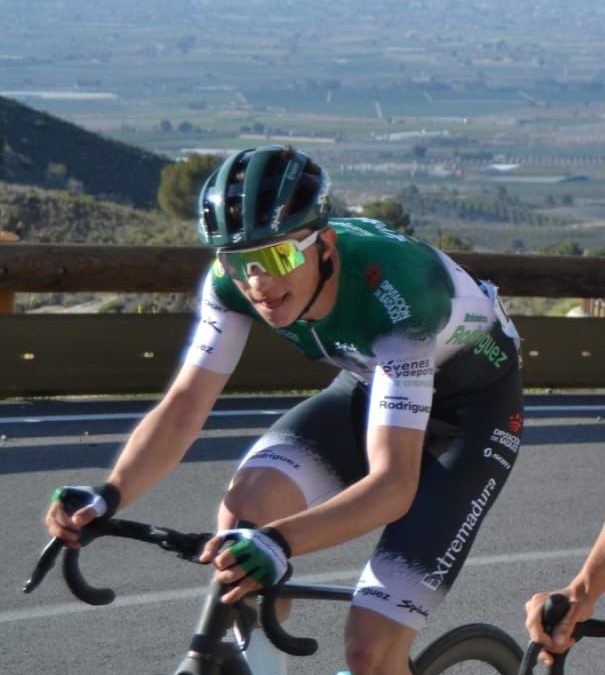 Adrián Cuadrado participa este fin de semana en la Vuelta Ciclista a Extremadura