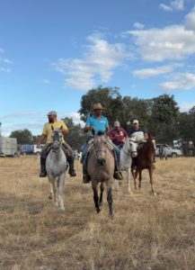 Los Torrejoncillanos visitan Guadalupe a caballo