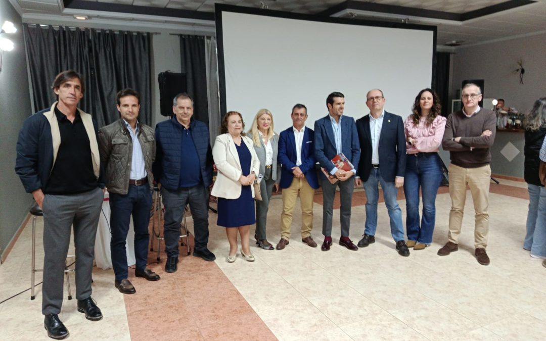 El pasado viernes se presentó el número 6 de la revista del Club Taurino Emilio de Justo con gran afluencia de público