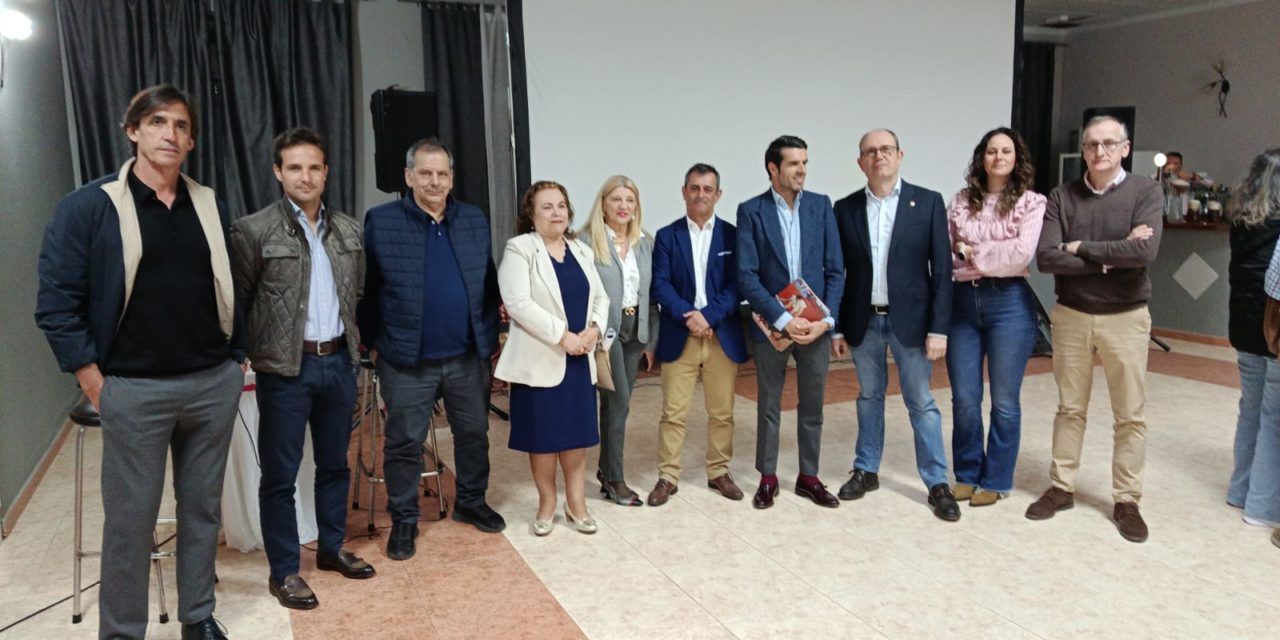 El pasado viernes se presentó el número 6 de la revista del Club Taurino Emilio de Justo con gran afluencia de público