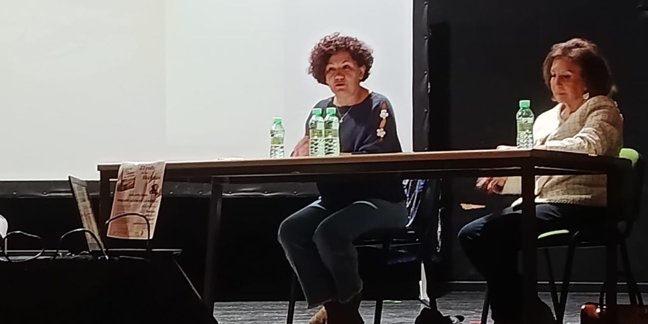 Akiko, la mujer libélula.