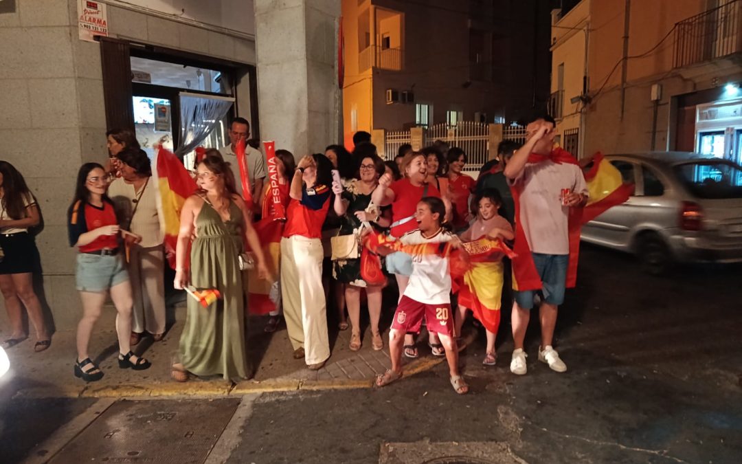 De infarto el partido de España que suma una estrella más en su camiseta, así lo celebra Torrejoncillo y Valdencin