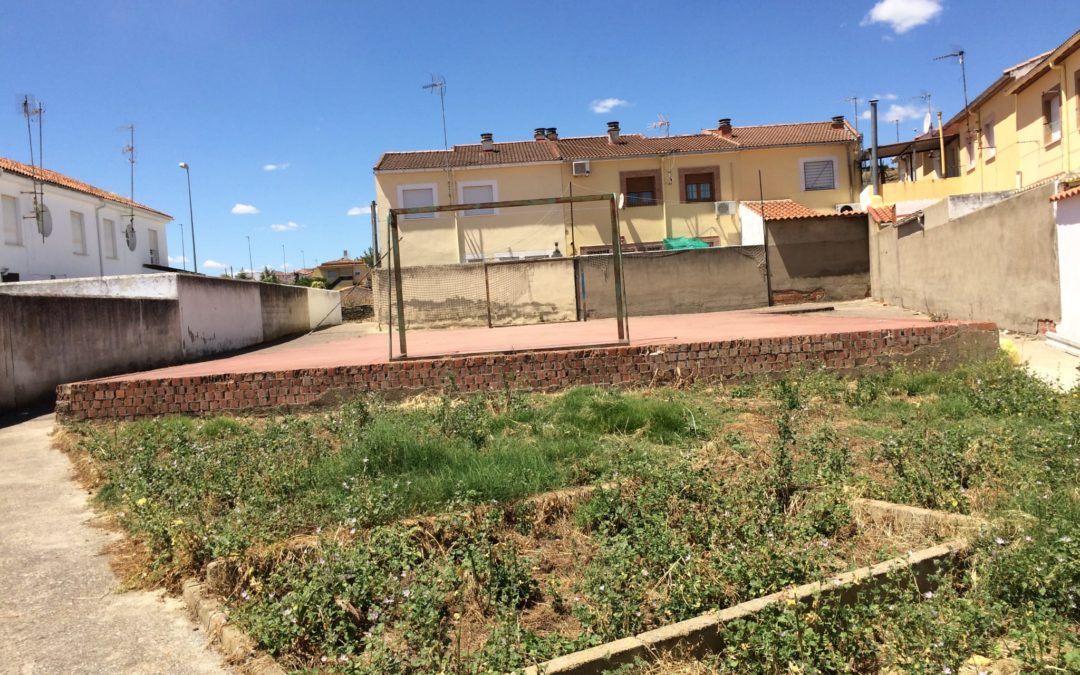 El Ayuntamiento acondicionará la pista deportiva de “El Polear”