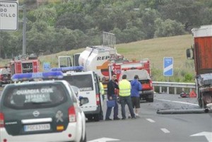 Foto: El Periodico Extremadura. Accidente en la A66 junto a Cañaveral.