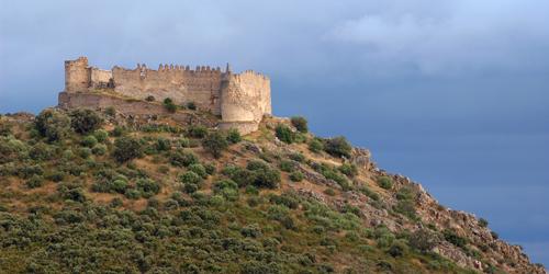 Adesval ofrece el curso de arqueología de campo «Castillo de Portezuelo»